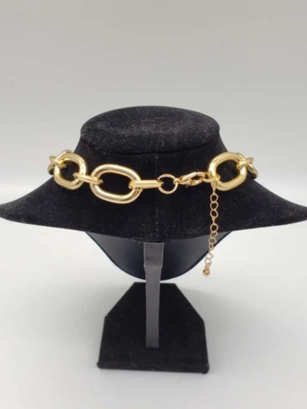 Gold-Plated Necklace with Authentic Louis Vuitton Padlock - Picture 11 of 14